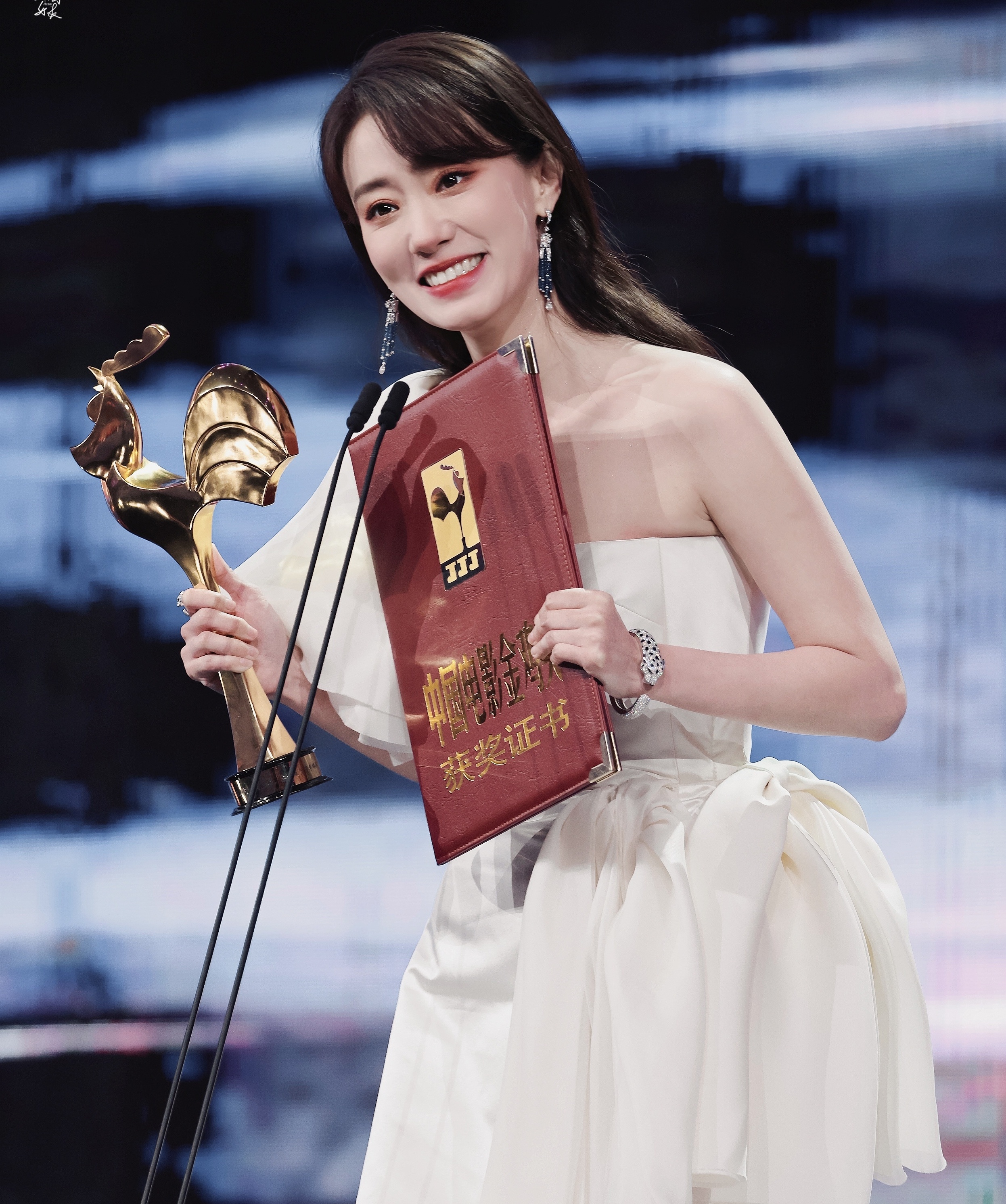 Truong Tieu Phi dat Nu chinh xuat sac nhat Kim Ke 2021 anh 3