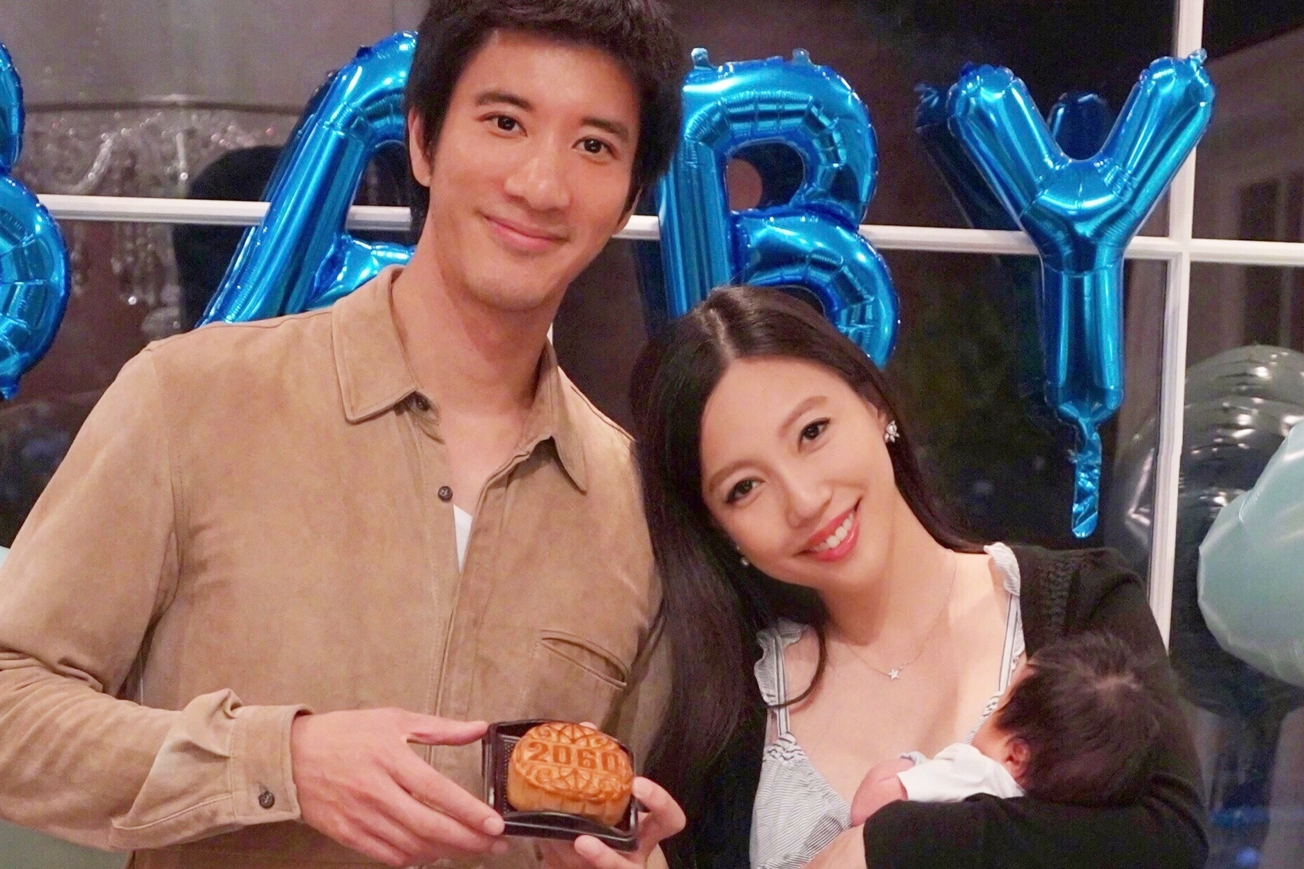 Vuong Luc Hoanh ly hon anh 3