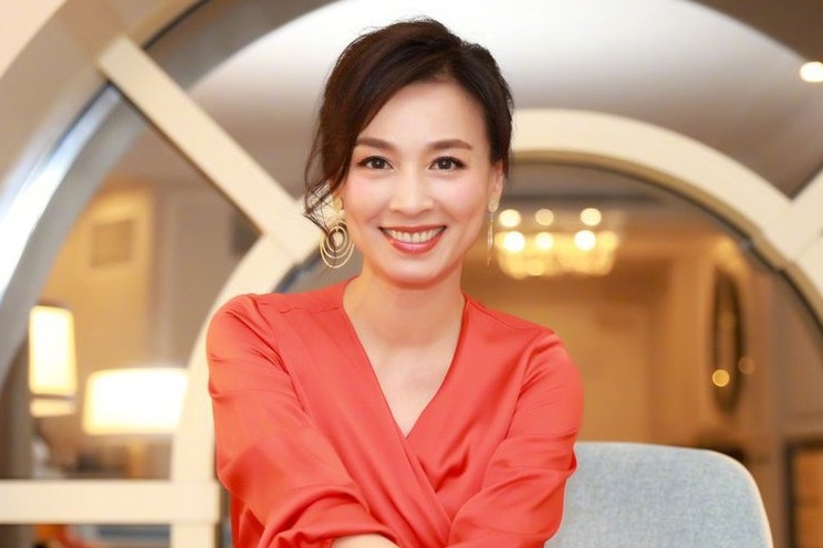 Nu dien vien Truong Dinh kiem 5,7 ty USD nho cong ty da cap hinh anh