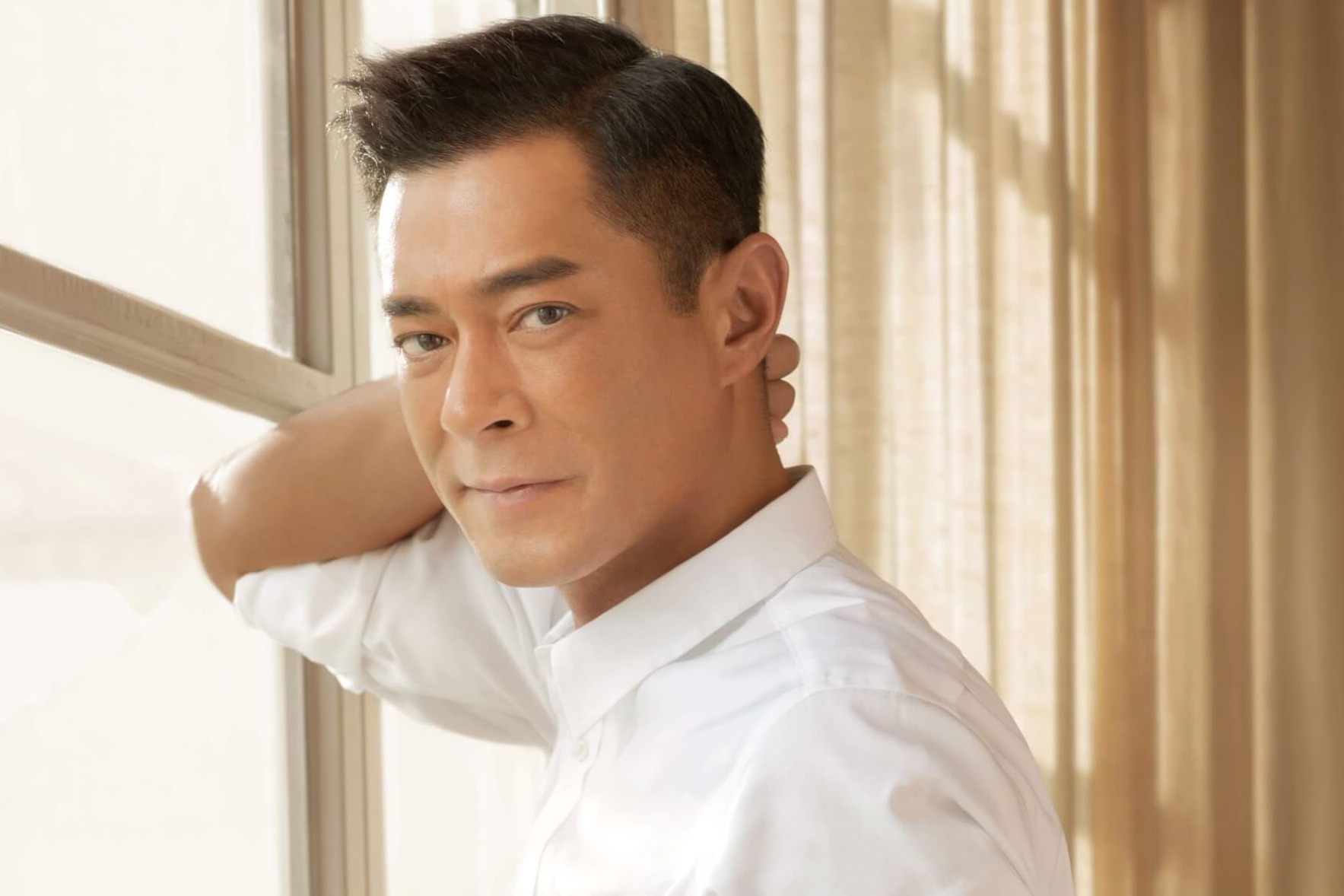 Co Thien Lac dung dau danh sach ngoi sao Hong Kong an khach phong ve hinh anh