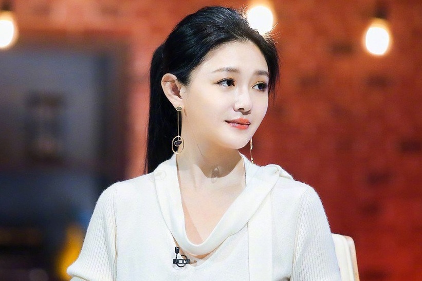 Tu Hy Vien dung dong phim hinh anh