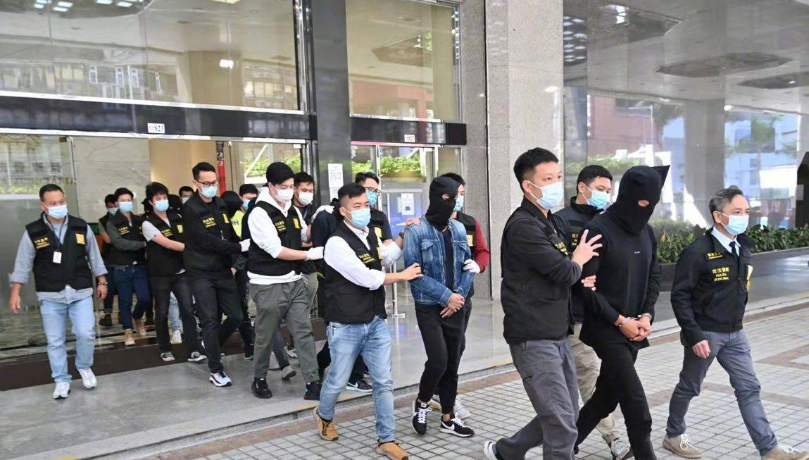 chong an di hien bi bat anh 3