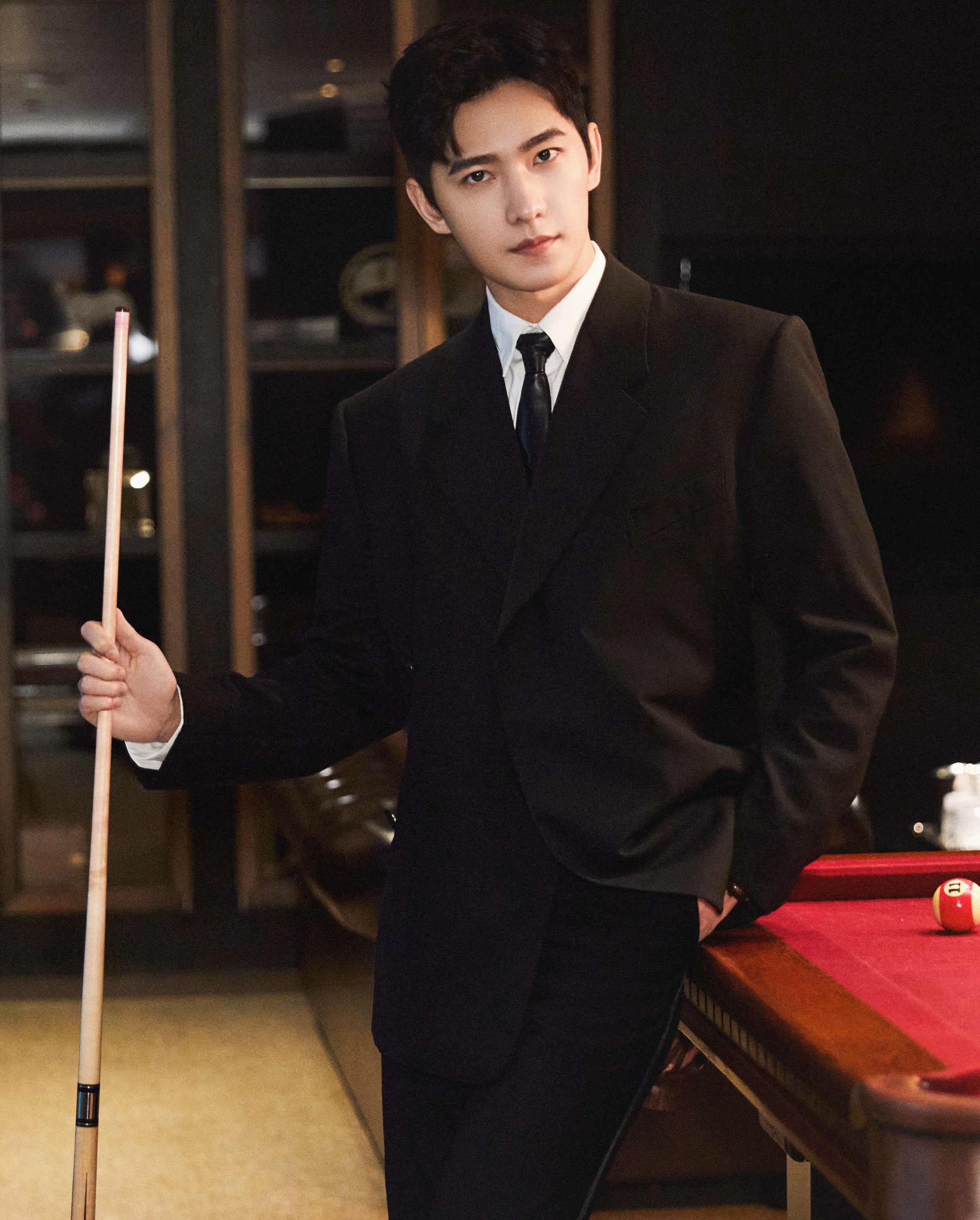 Địch Lệ Nhiệt Ba diện váy của nhà thiết kế Phạm Đặng Anh Thư ảnh 5 Dich Le Nhiet Ba dien vay cua nha thiet ke Pham Dang Anh Thu anh 5