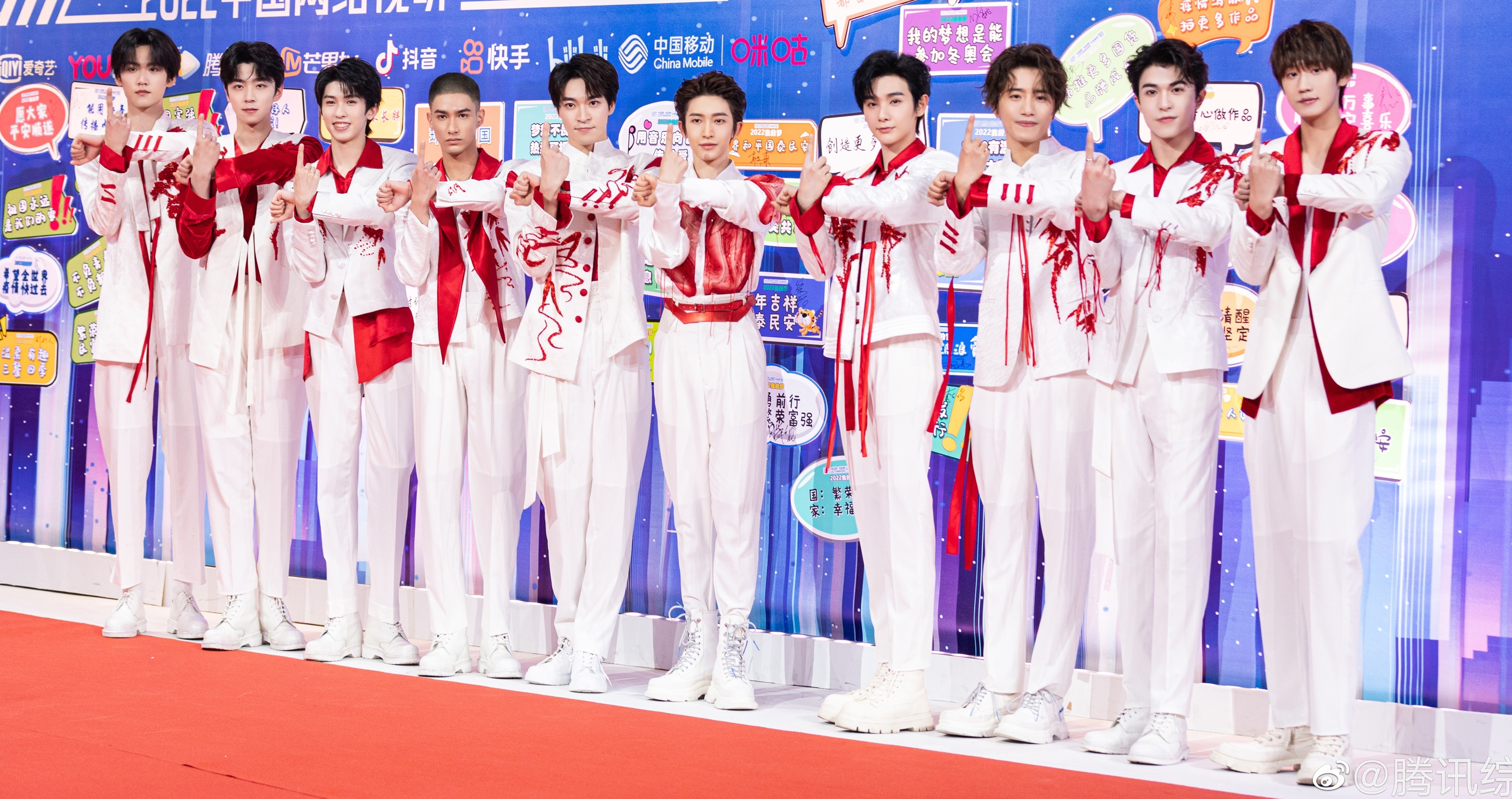 Dich Le Nhiet Ba dien vay cua nha thiet ke Pham Dang Anh Thu anh 16