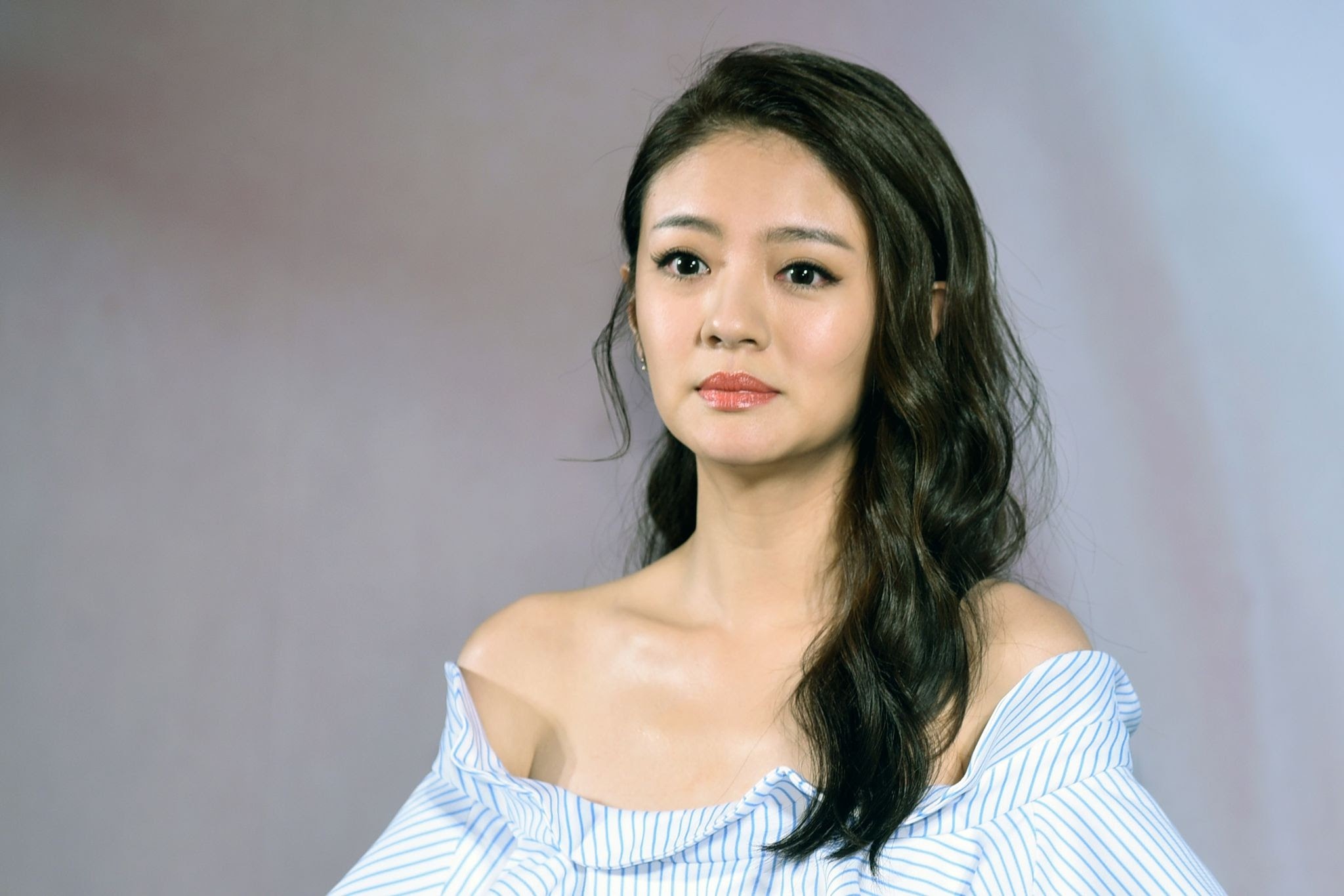 An Di Hien suy sup sau khi chong bi bat hinh anh