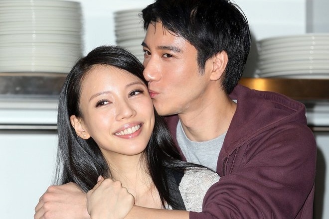 Vuong Luc Hoanh hoan tat thu tuc ly hon hinh anh