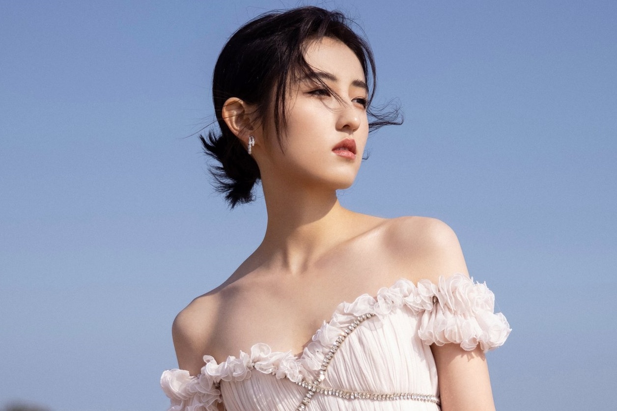Khan gia kiem soat doi tu nghe si hinh anh