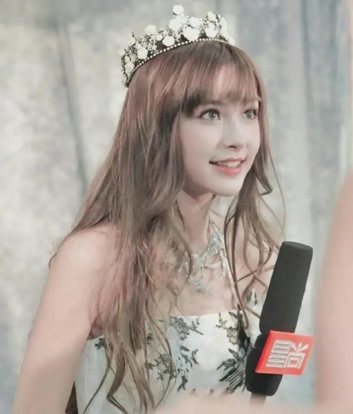 Angelababy khi tre anh 1