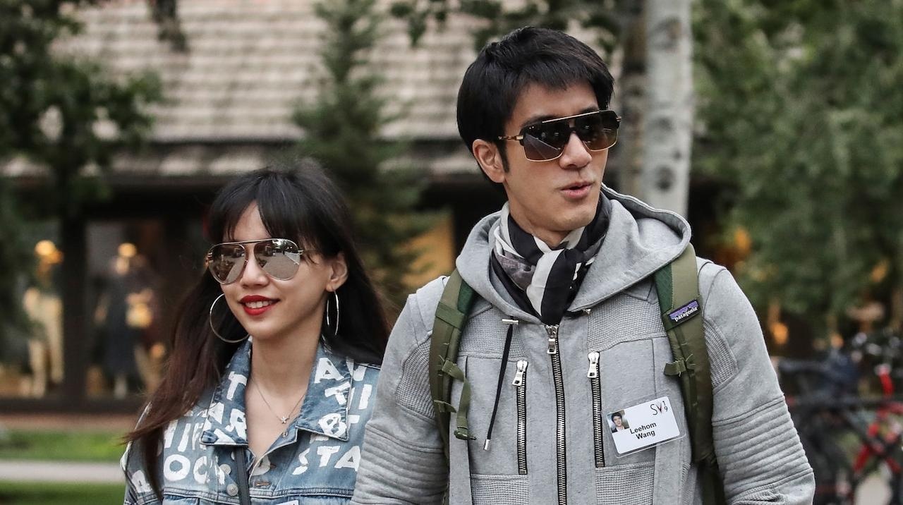 Vuong Luc Hoanh va vo cu hau toa tai My hinh anh