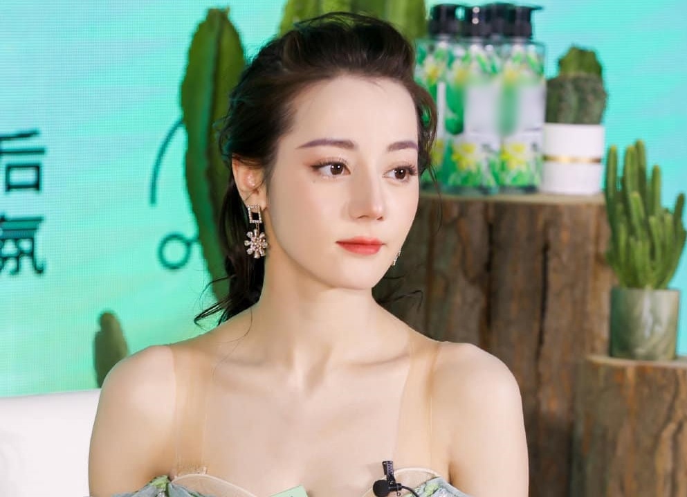 Địch Lệ Nhiệt Ba đóng phim cùng Đồng Đại Vỹ ảnh 1 Dich Le Nhiet Ba dong phim cung Dong Dai Vy anh 1