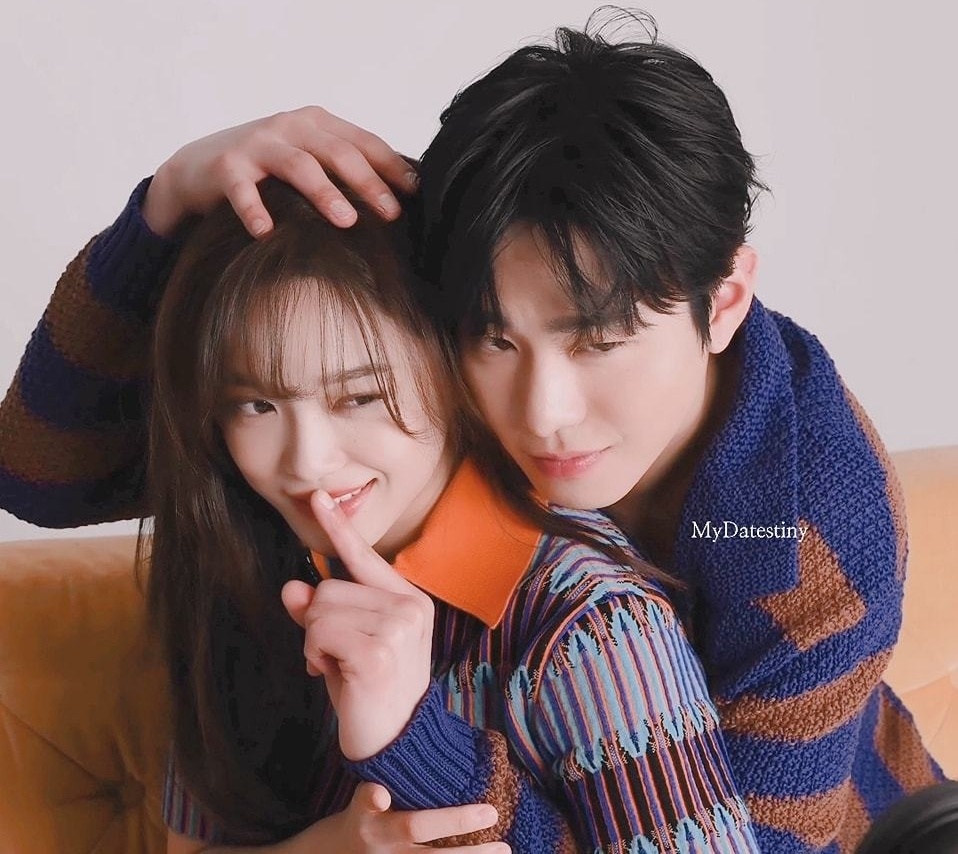 Hẹn hò chốn công sở gây sốt ảnh 7 Hen ho chon cong so gay sot anh 7