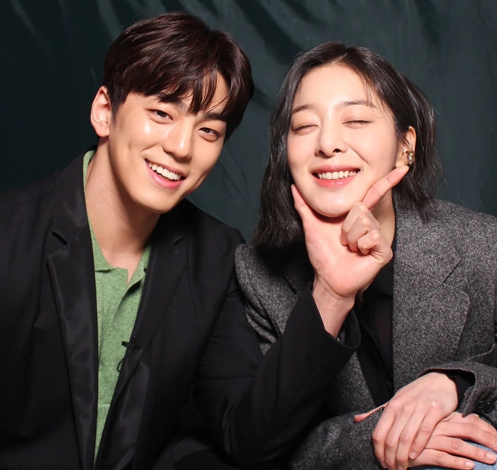 Hẹn hò chốn công sở gây sốt ảnh 9 Hen ho chon cong so gay sot anh 9