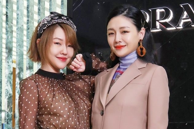 Me Tu Hy Vien dan chap nhan con re hinh anh