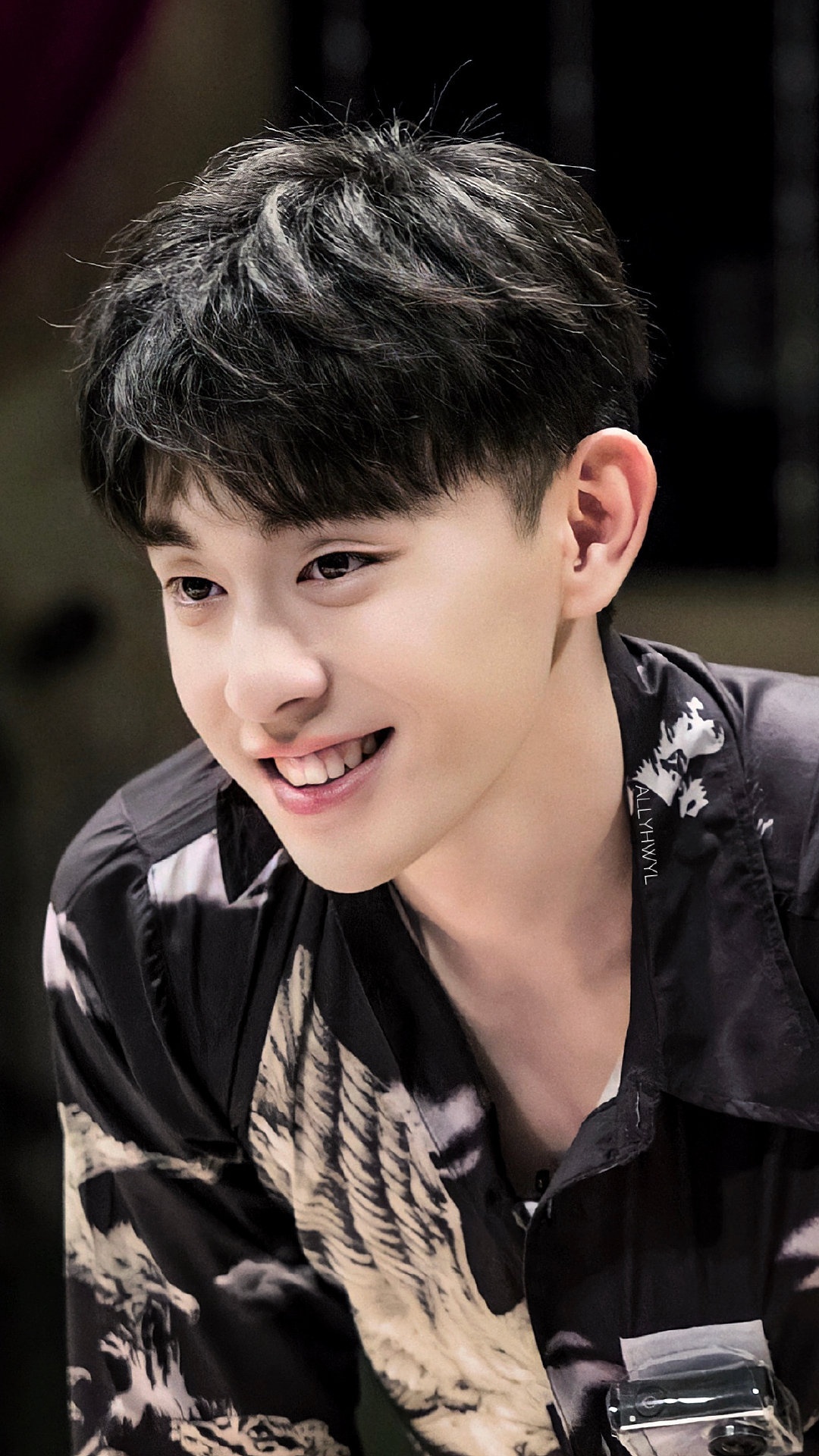 Dang Luan tron thue anh 4