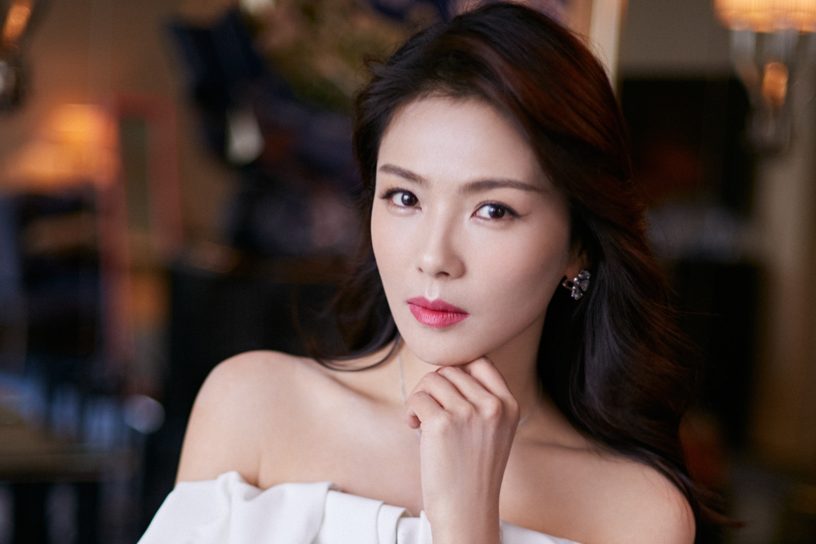 Luu Dao phan hoi ve tin chong ngoai tinh, co con rieng hinh anh