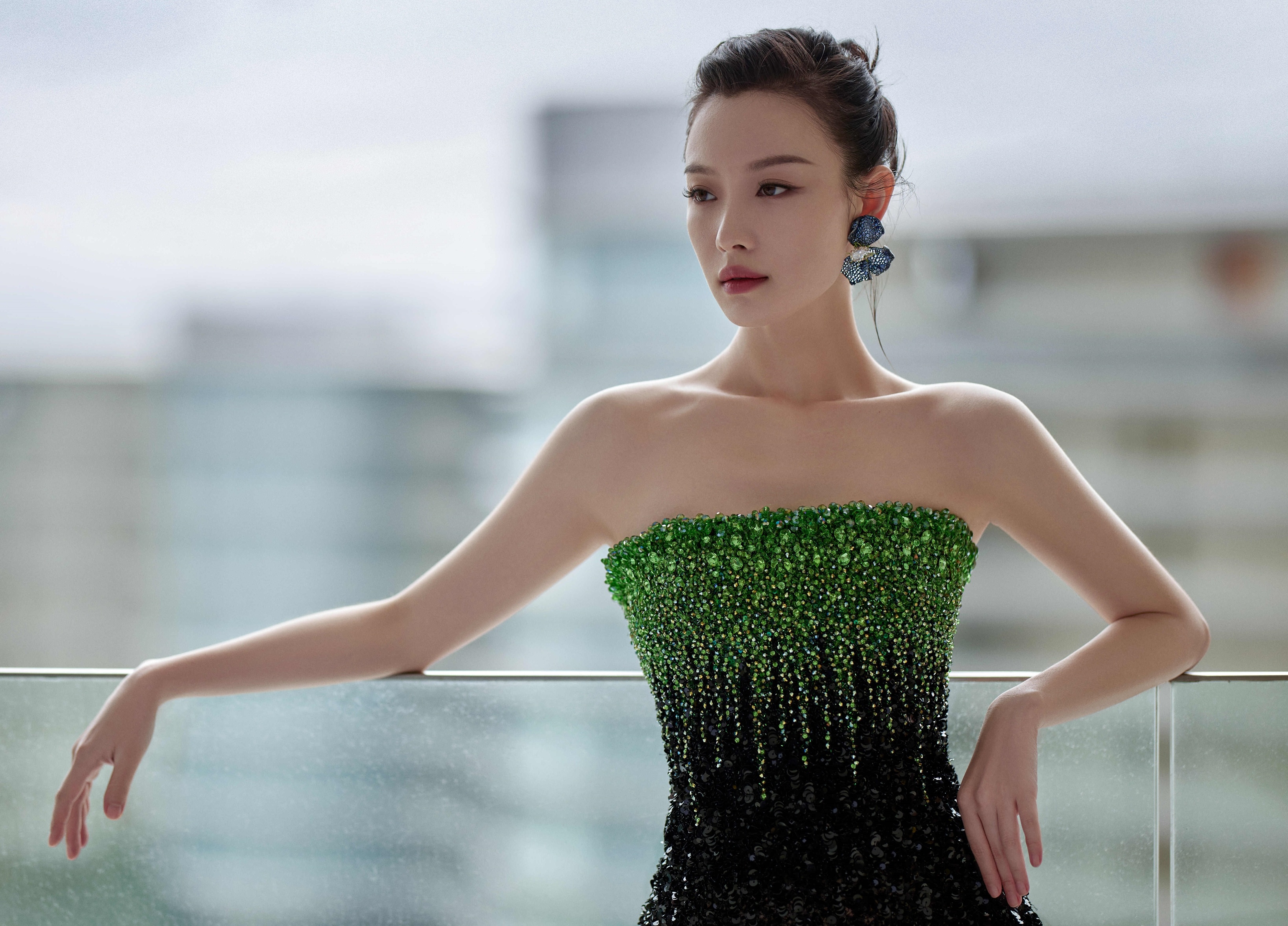 Dang Luan bi cam song anh 7