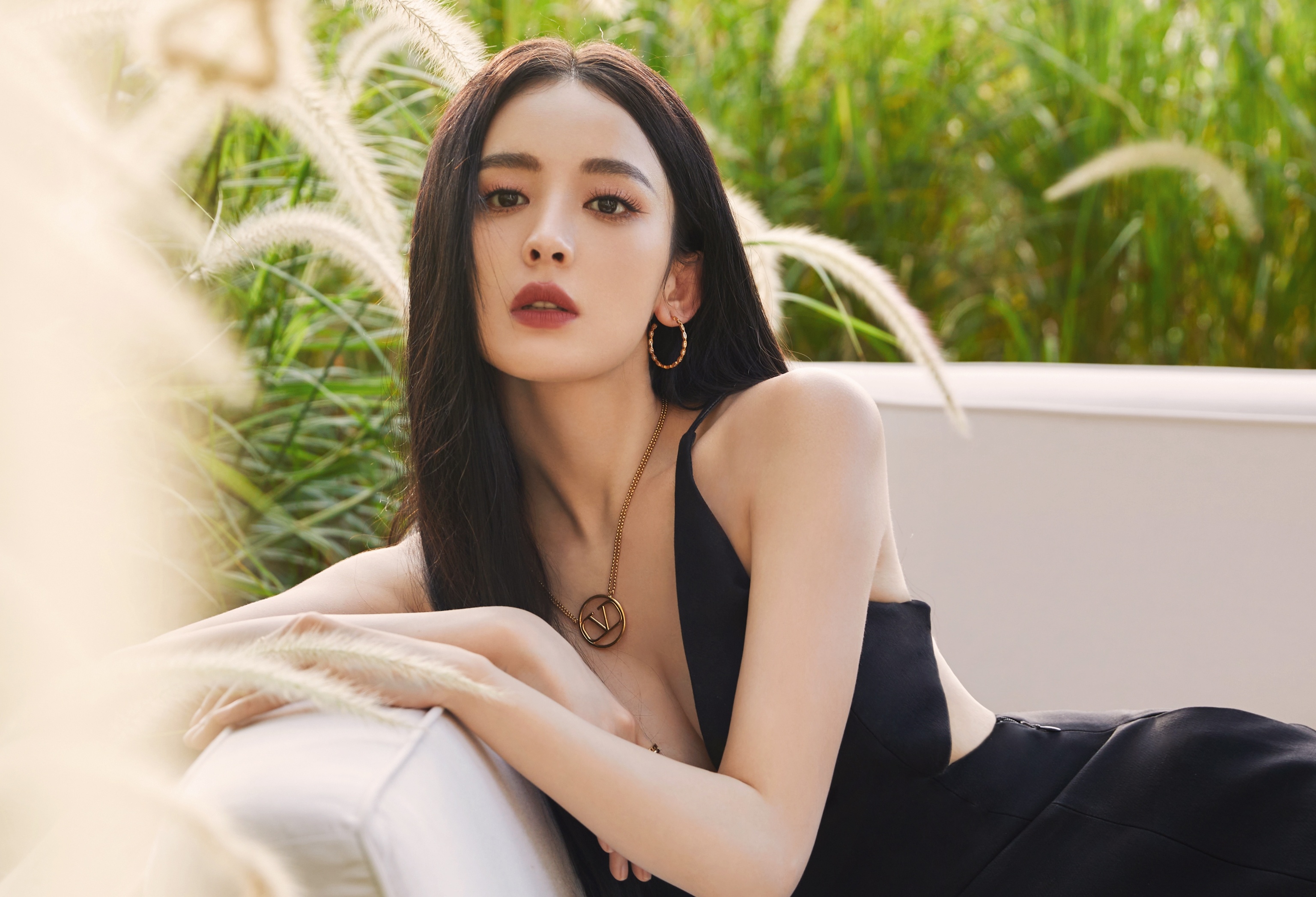 Co Luc Na Trat va Dam Tung Van canh tranh Nu than Kim Ung hinh anh