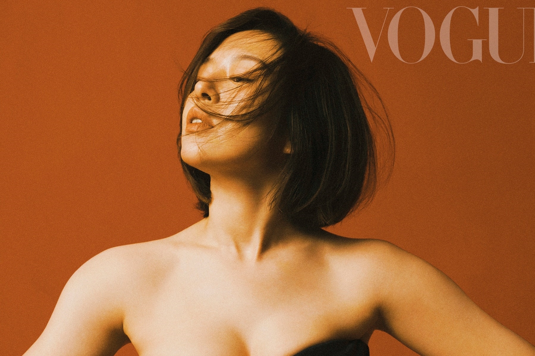 Luu Pham Ngon tu tin voi co the khong theo chuan muc sac dep hinh anh