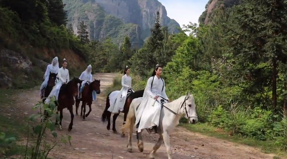 hau truong canh su dung ngua gia phim trung quoc anh 3