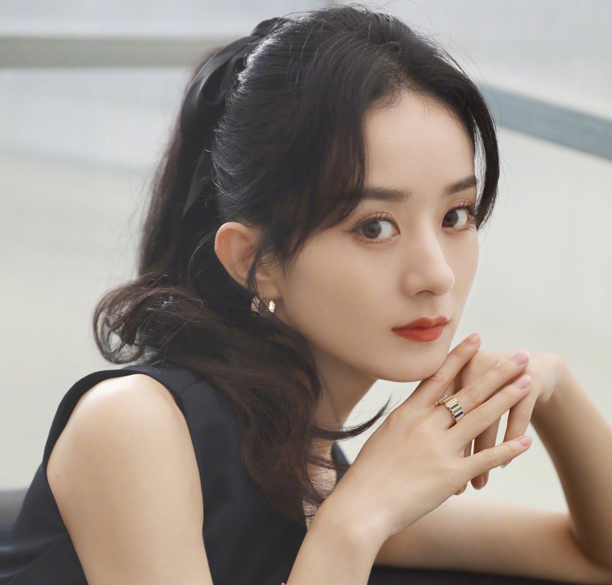 Trieu Le Dinh bi nghi ngo tron thue anh 1