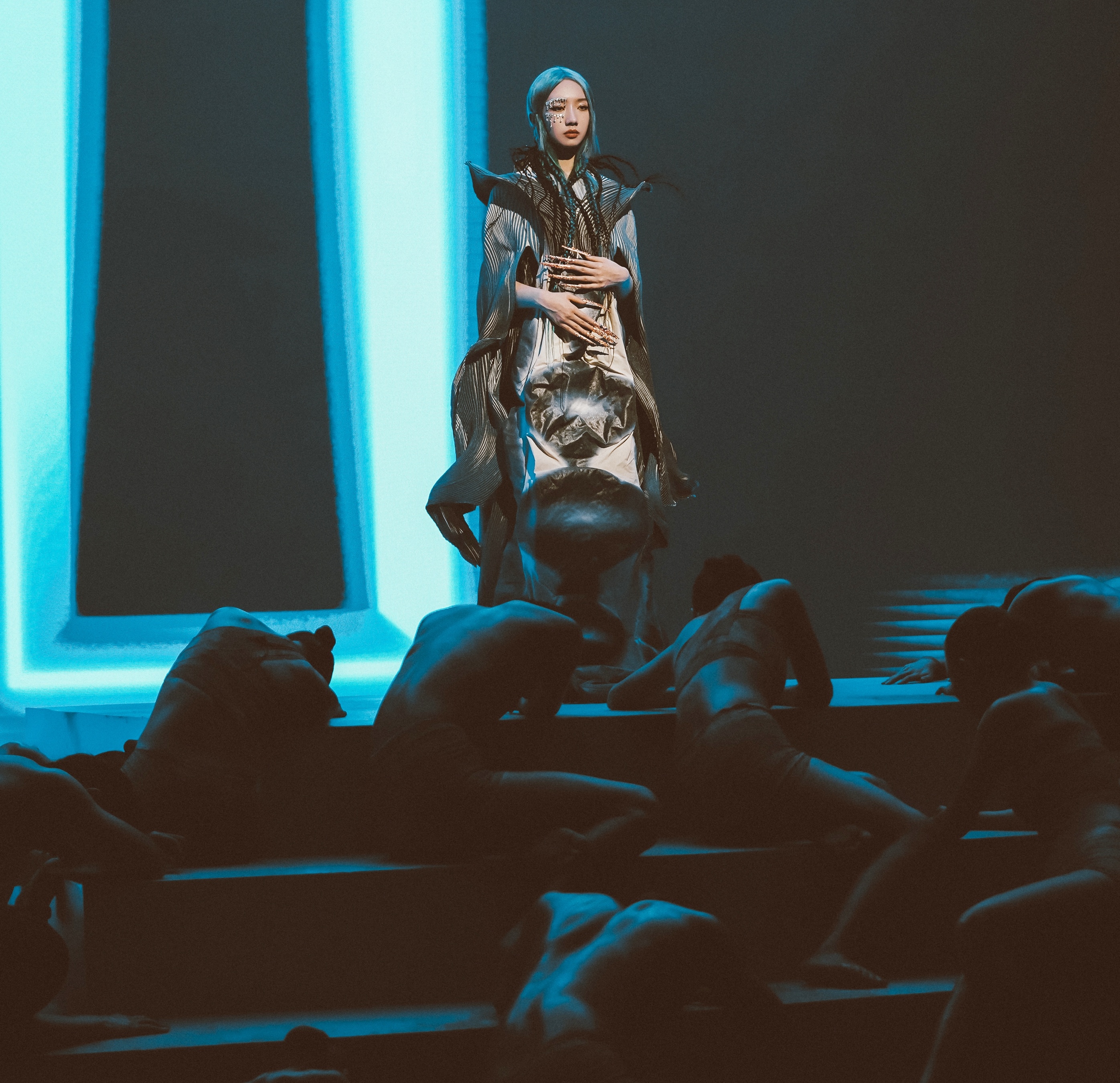 Mạnh Mỹ Kỳ trở lại ảnh 3 Manh My Ky tro lai anh 3