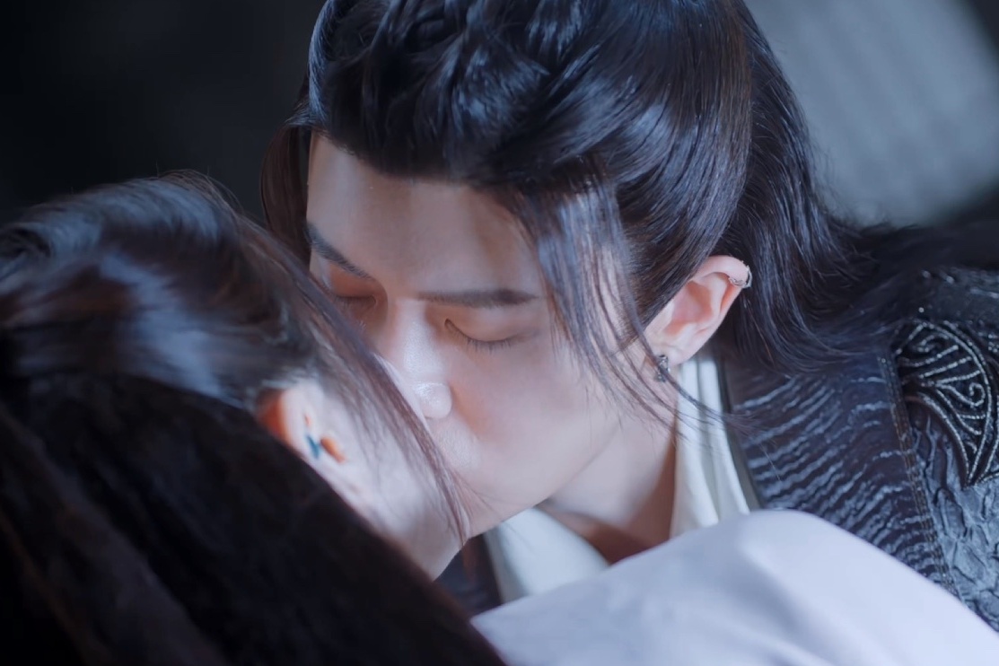 Canh phim cua Dich Le Nhiet Ba va Nham Gia Luan gay that vong hinh anh