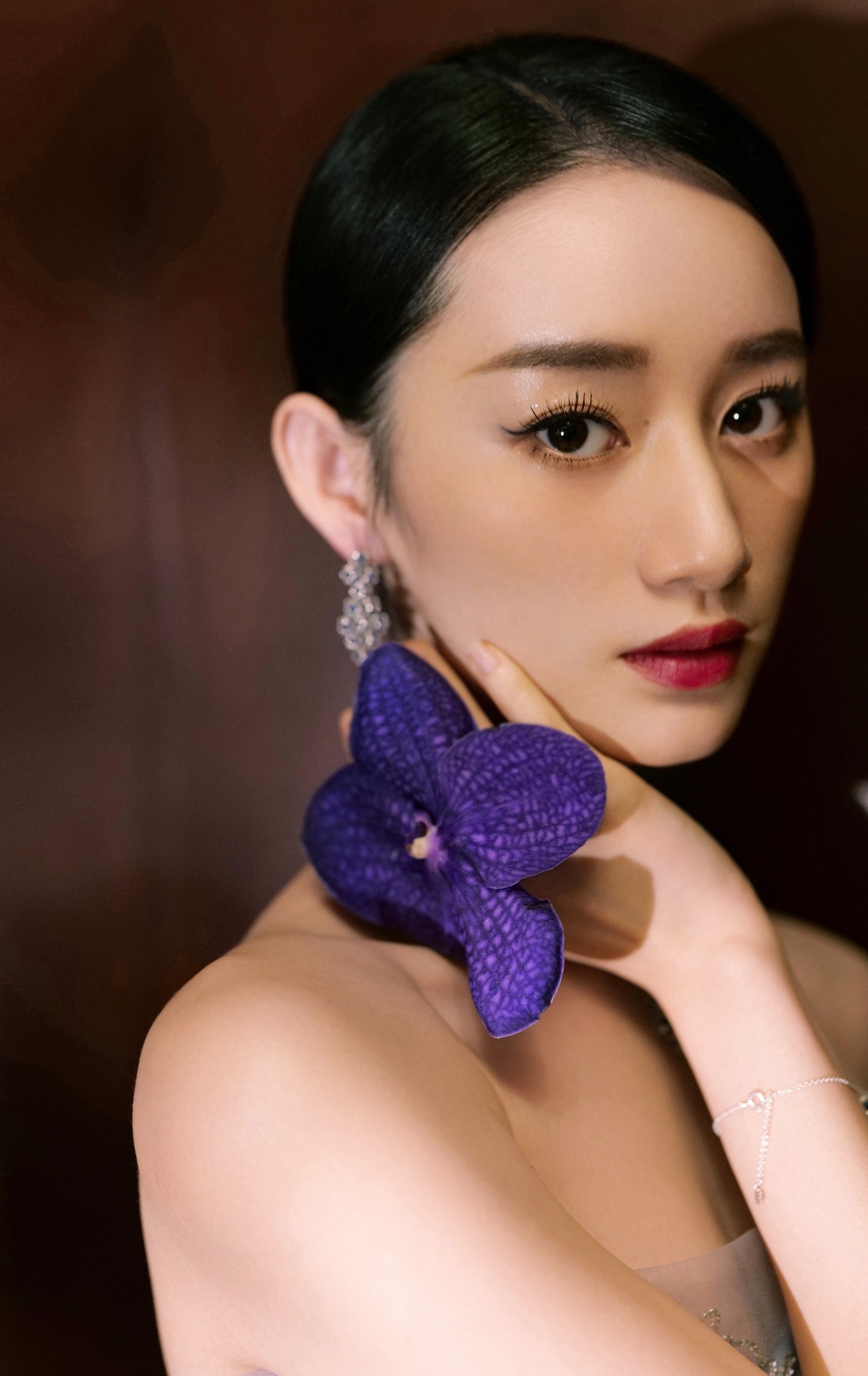 Ngu giao ky dich le nhiet ba anh 11