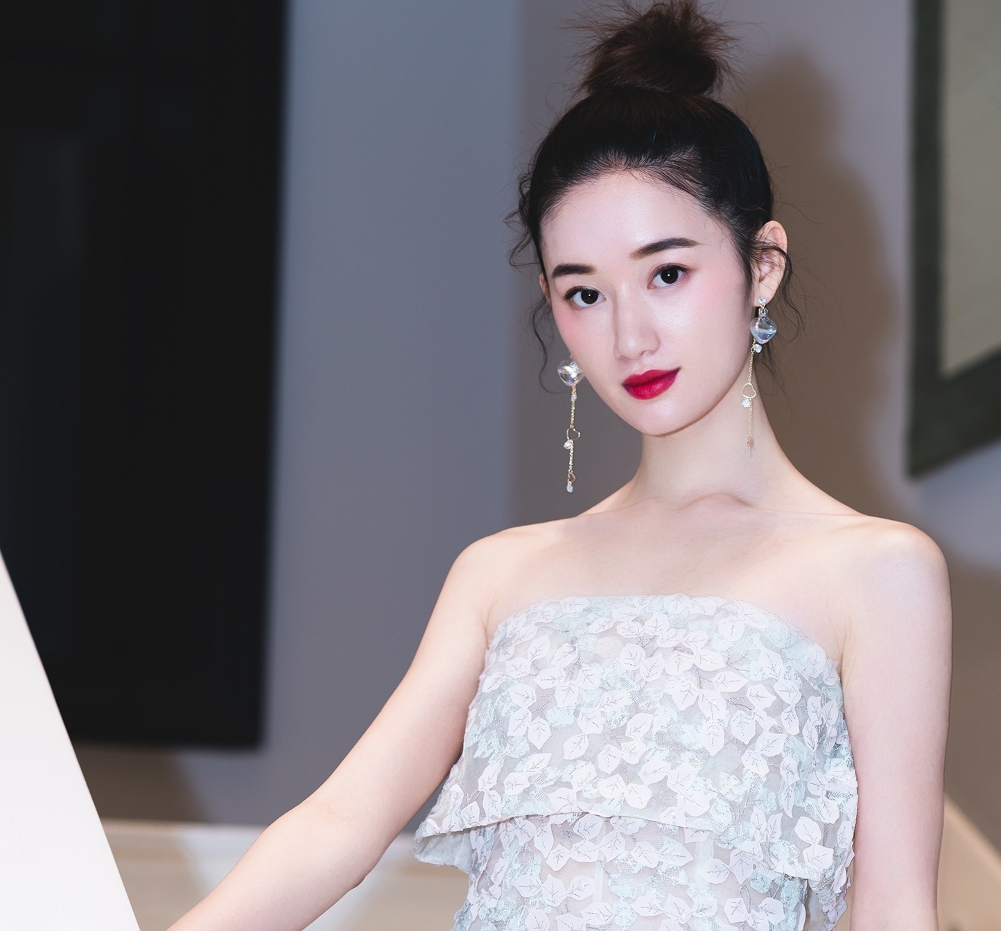 Ngu giao ky dich le nhiet ba anh 7