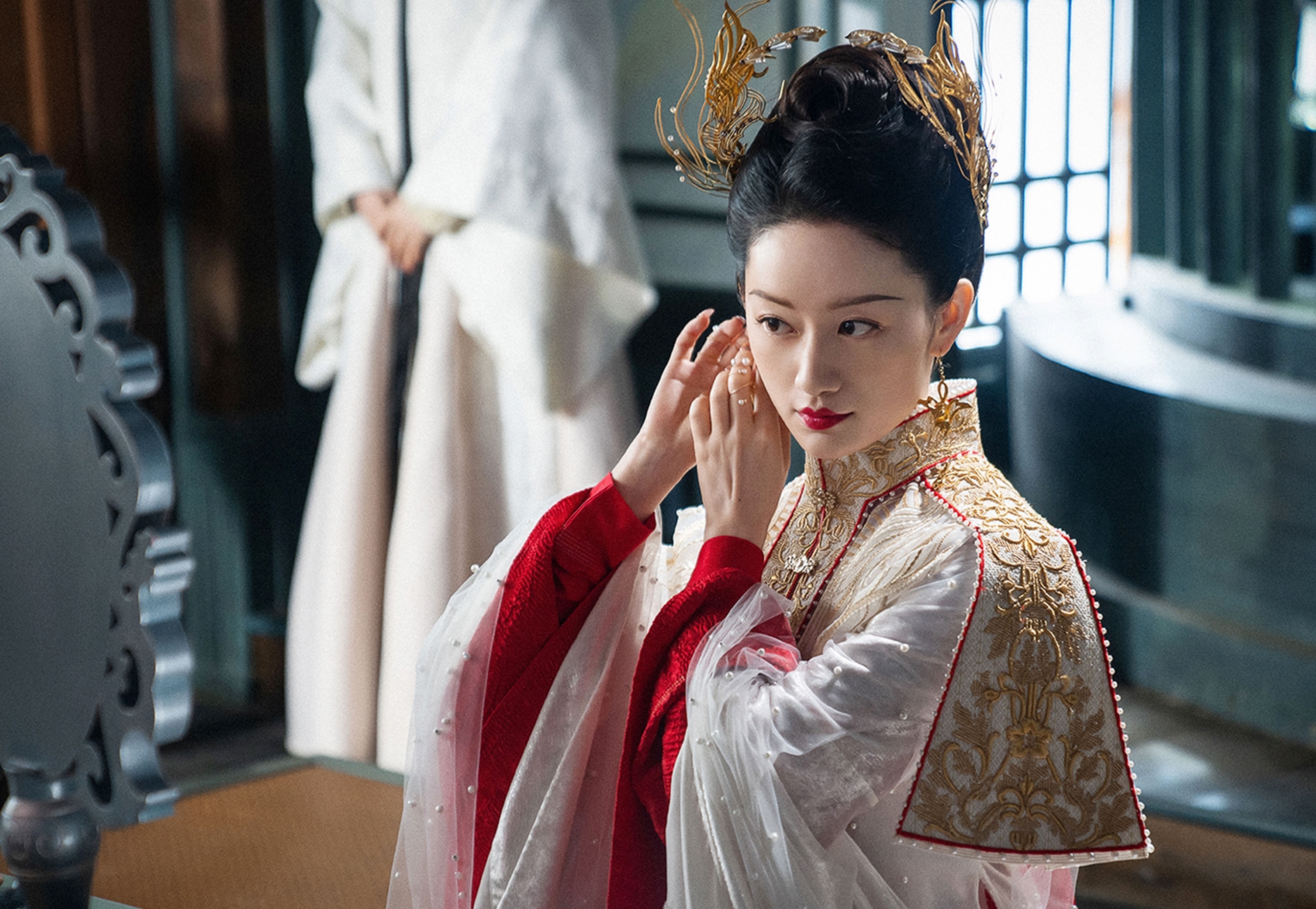 Ngu giao ky dich le nhiet ba anh 3