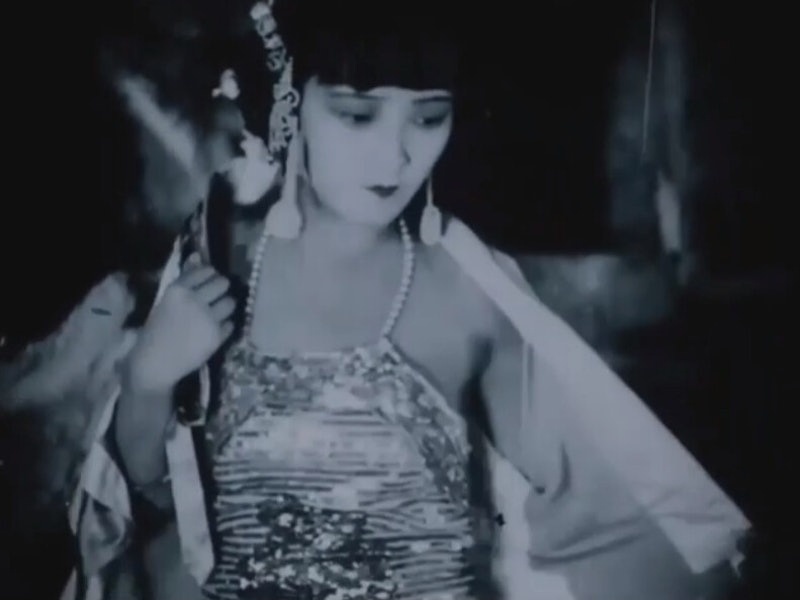 Tay du ky dau tien anh 1