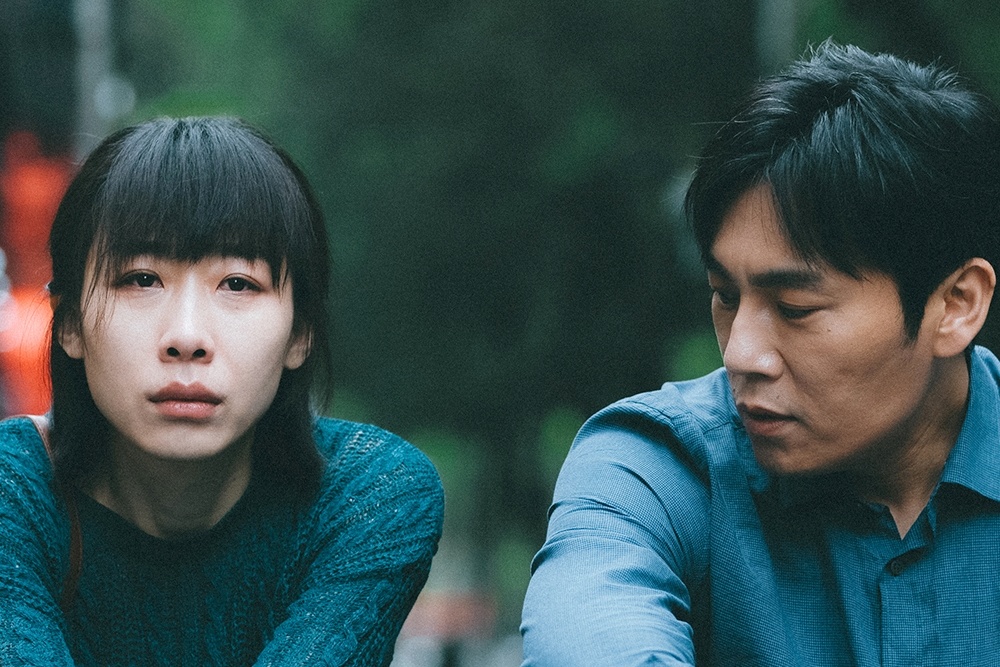 Bo phim gay tranh cai vi tinh tiet 'ngu voi chong cu de cuu con' hinh anh