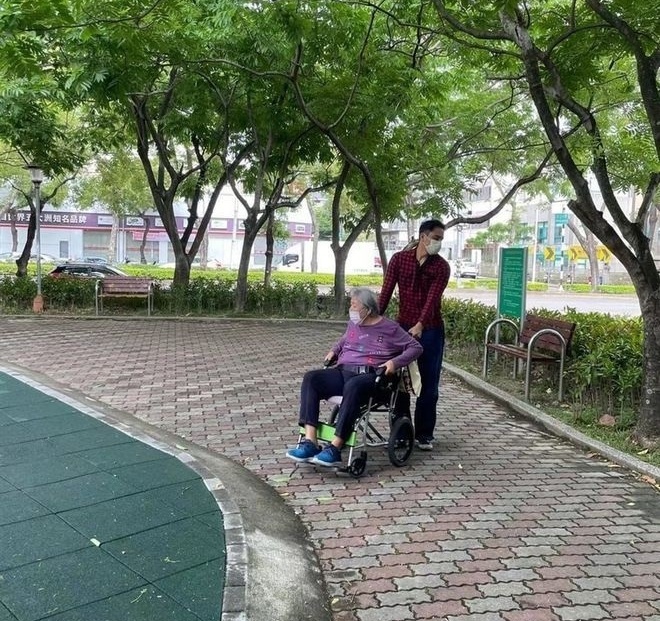 Minh Dao kinh doanh da cap anh 2