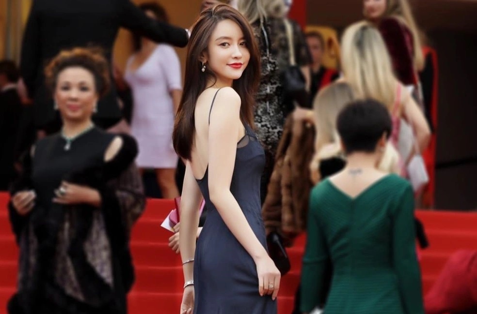 Cuoc hon nhan bi phan doi cua cuu chu tich Taobao va nu nguoi mau hinh anh