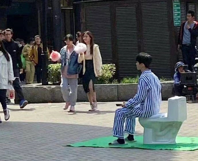 Vương Tuấn Khải cánh cửa tái sinh ảnh 2 Vuong Tuan Khai canh cua tai sinh anh 2