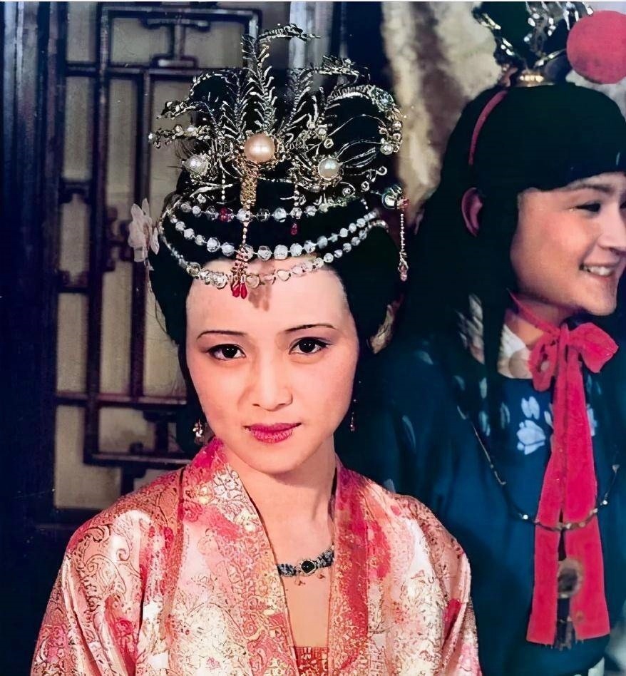 Hong lau mong 1987 anh 13