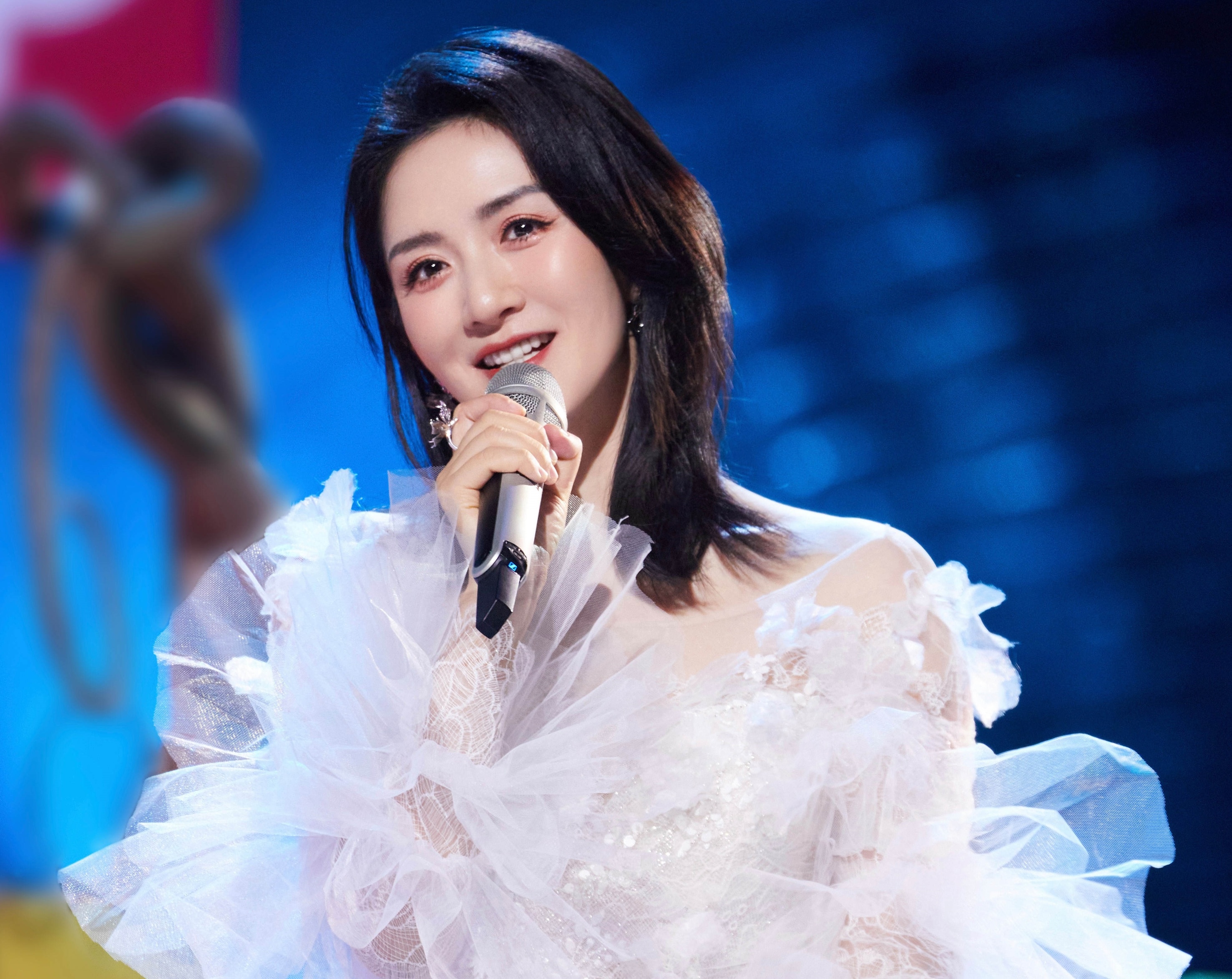 Cúc Tịnh Y nói dối ảnh 20 Cuc Tinh Y noi doi anh 20