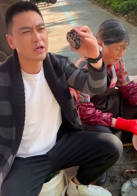 nam diễn viên bán cá cùng mẹ ảnh 3 nam dien vien ban ca cung me anh 3