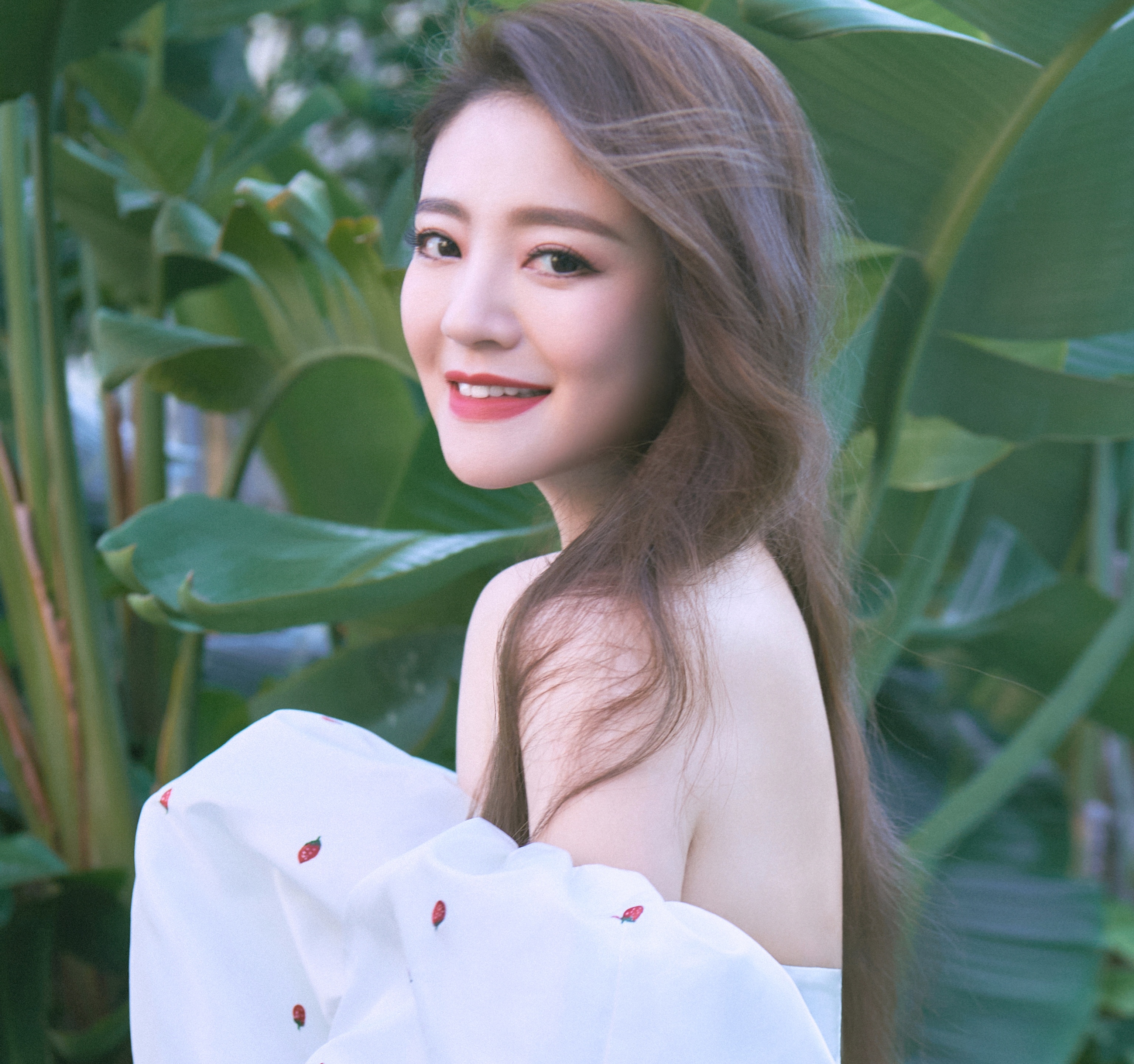 Quach Bich Dinh duoc thuong khi sinh con anh 15