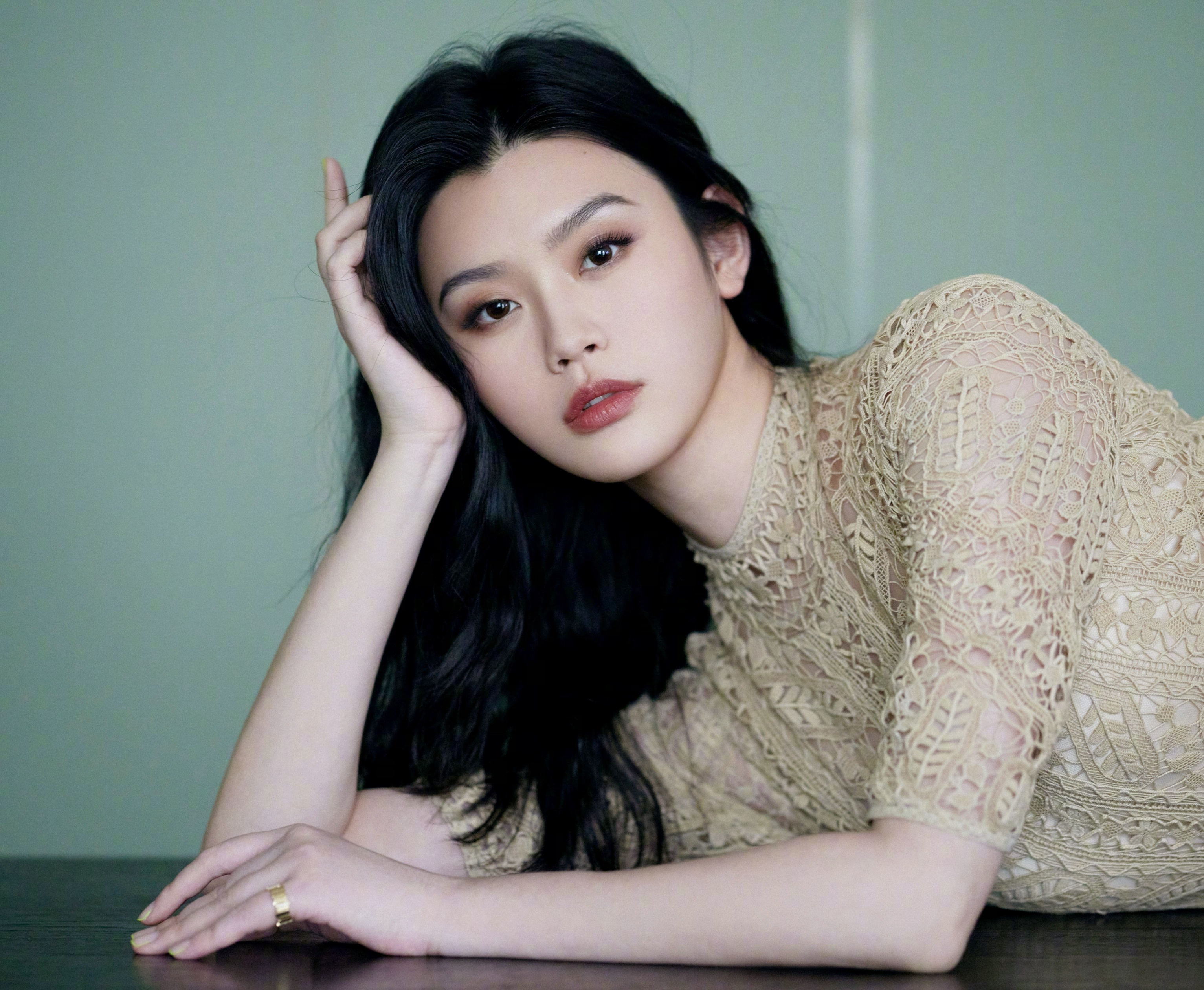 Quach Bich Dinh duoc thuong khi sinh con anh 5