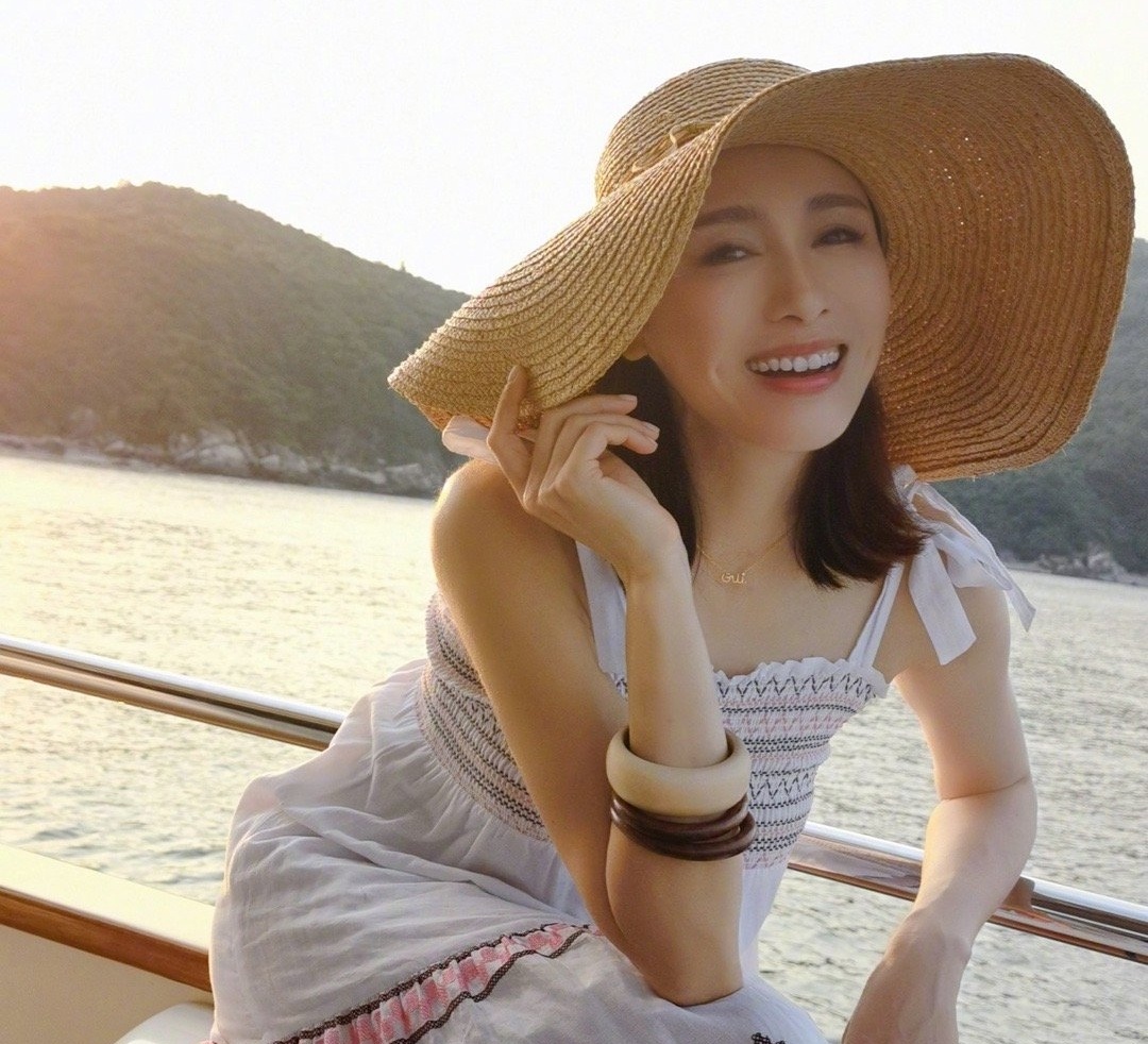 Quach Bich Dinh duoc thuong khi sinh con anh 8