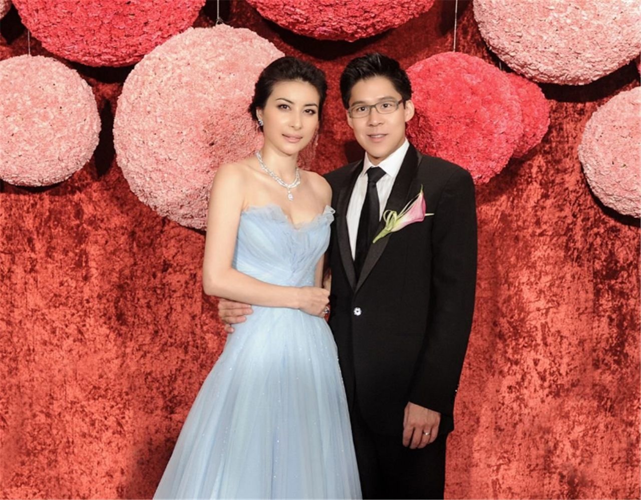 Quach Bich Dinh duoc thuong khi sinh con anh 18