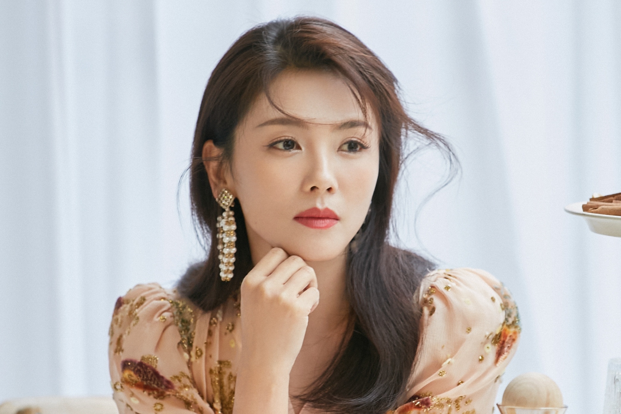 Bi kich hon nhan sau 20 ngay yeu cua Luu Dao hinh anh