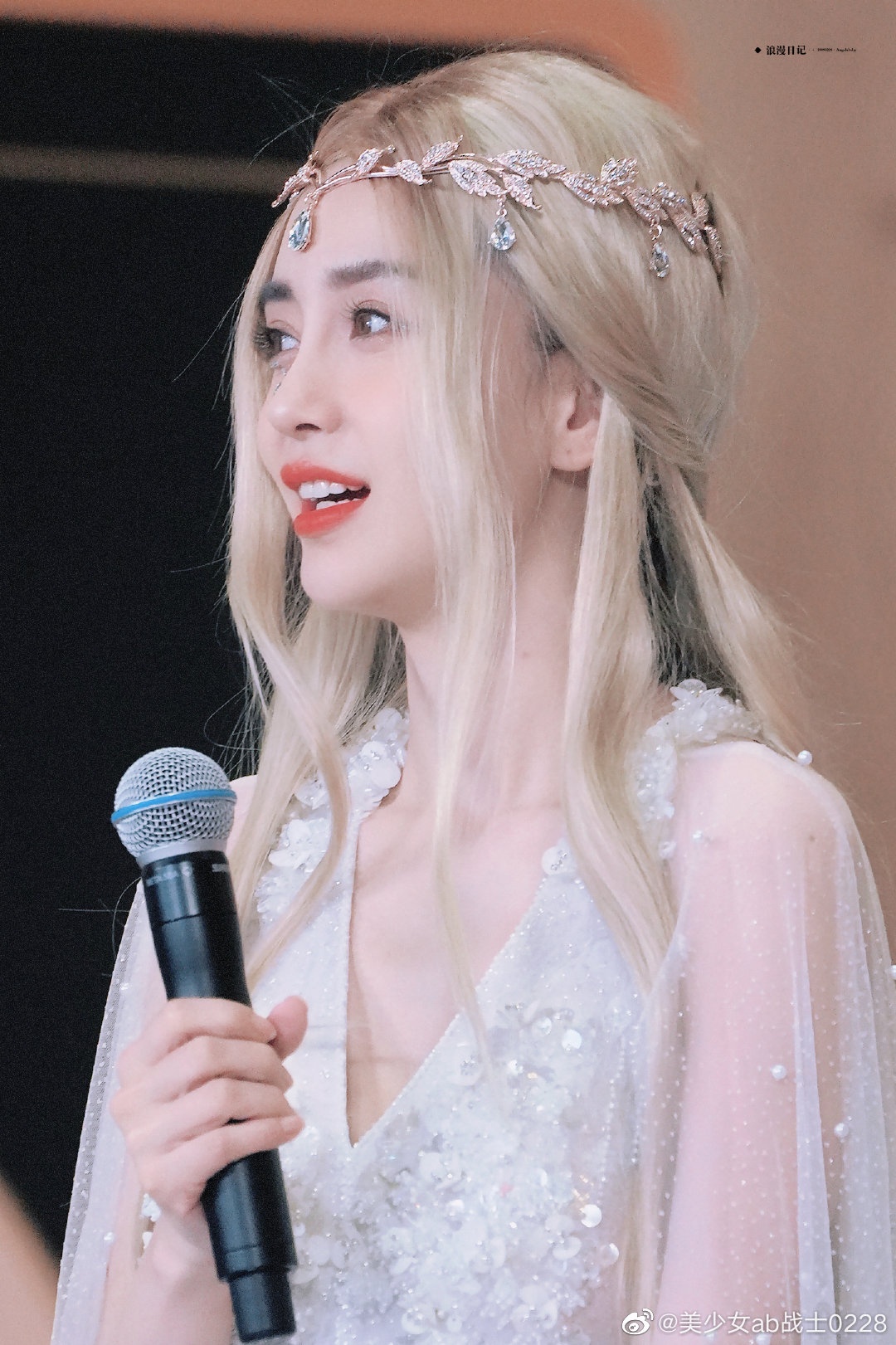 Angelababy hóa thành tiên nữ ảnh 1 Angelababy hoa thanh tien nu anh 1