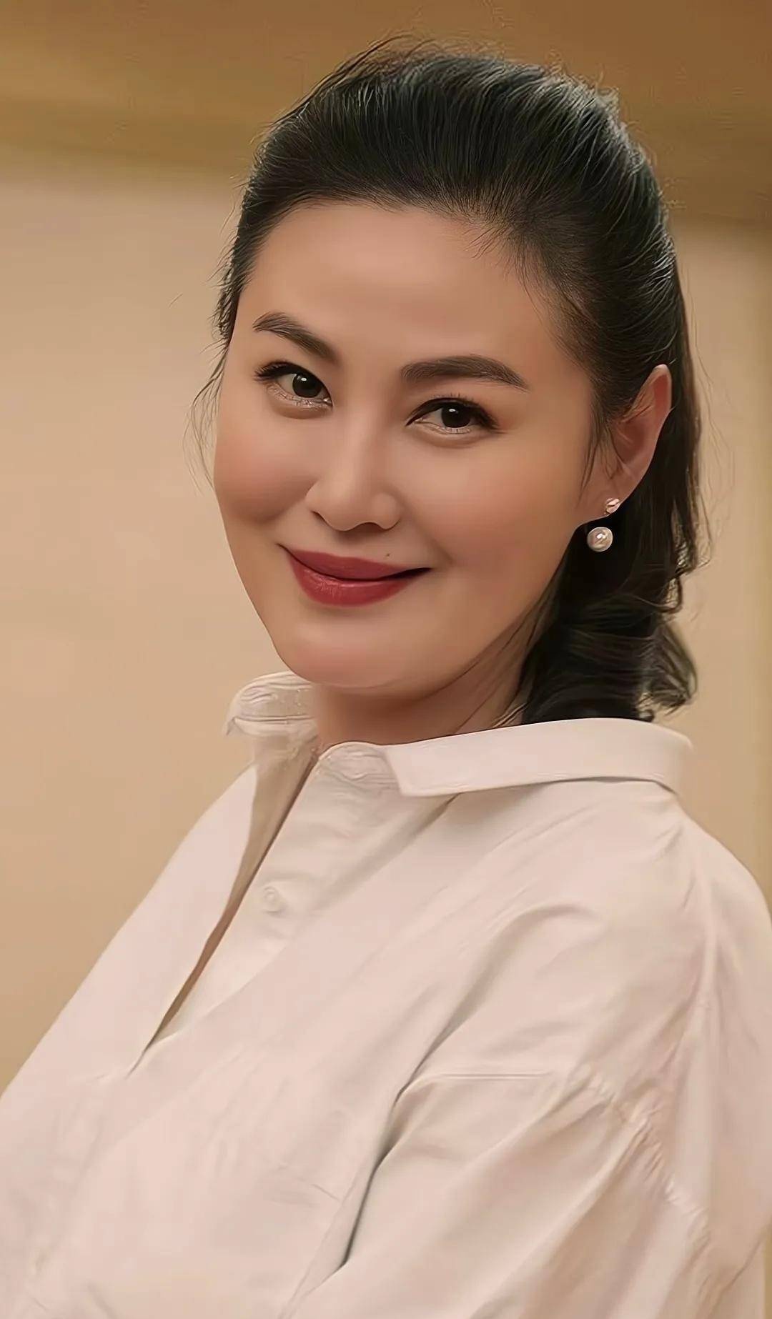 Phan Kim Lien Vuong Tu Y anh 4