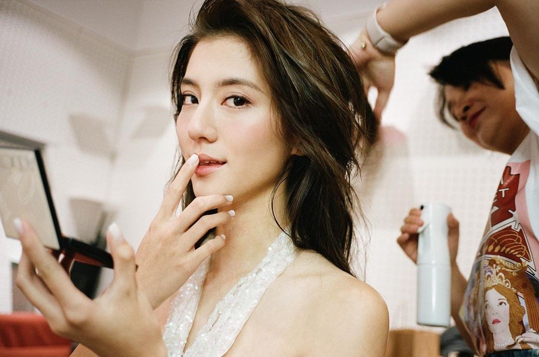 Cuoc tinh cua Ngo Thien Ngu va ban trai dai gia hinh anh