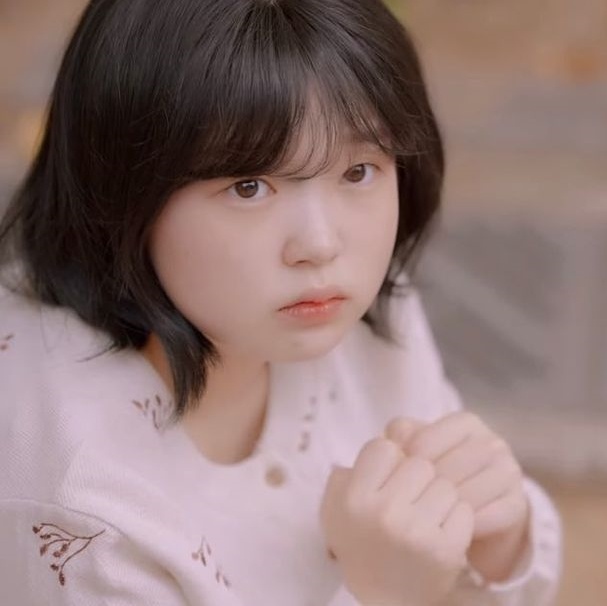 nữ diễn viên 21 tuổi trông như học sinh tiểu học ảnh 1 nu dien vien 21 tuoi trong nhu hoc sinh tieu hoc anh 1