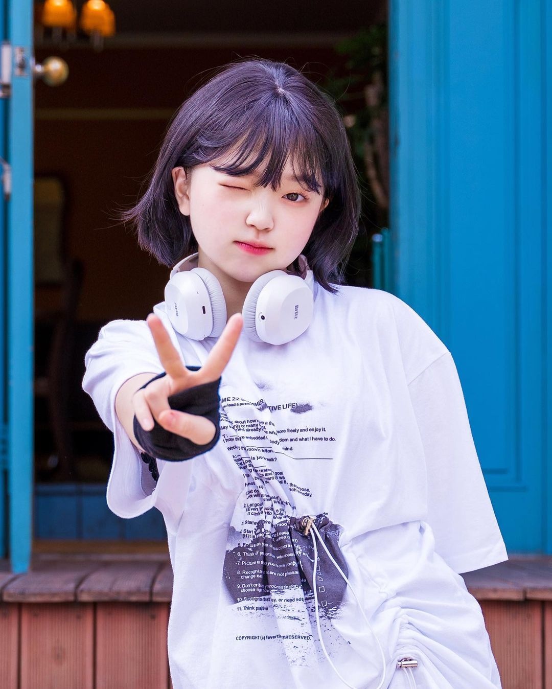 nữ diễn viên 21 tuổi trông như học sinh tiểu học ảnh 4 nu dien vien 21 tuoi trong nhu hoc sinh tieu hoc anh 4