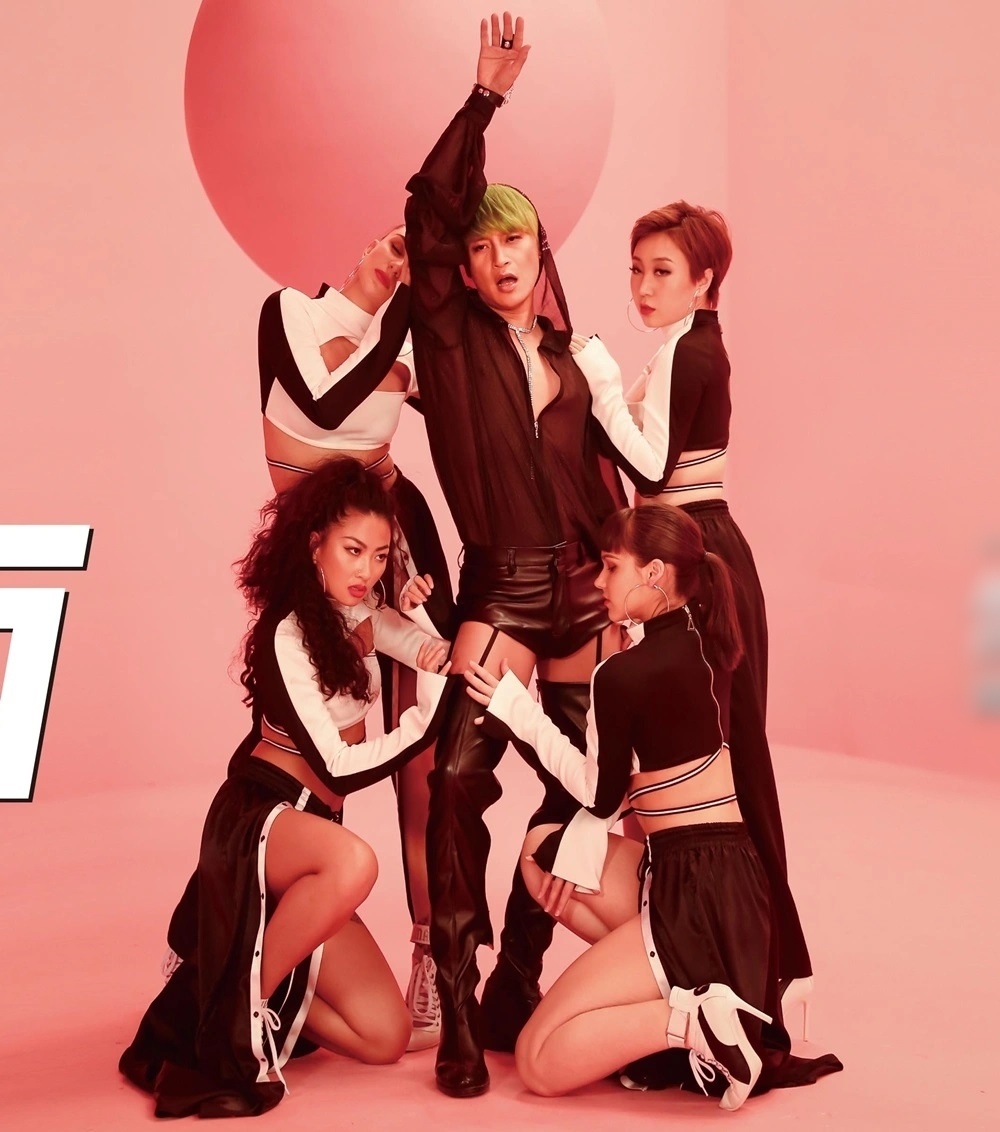 Tran Chi Bang an mac phan cam anh 4