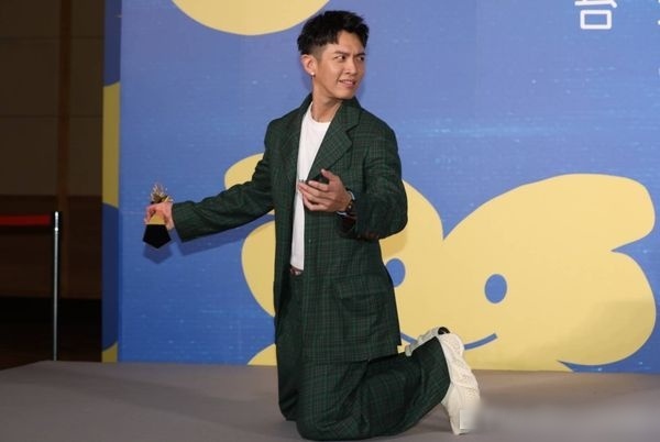 Kha Chan Dong gianh nam chinh xuat sac anh 2