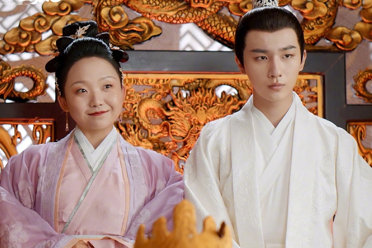 Phim Trung Quoc bi go bo vi loi trang phuc hinh anh